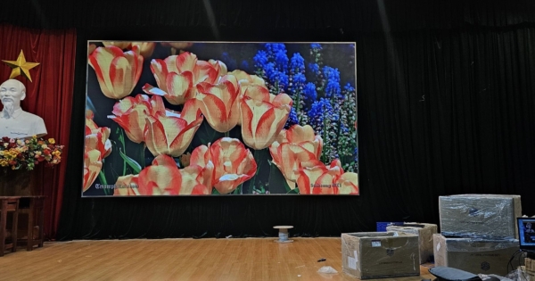 Thi công màn hình LED Hội trường – Trường THPT Chuyên Lê Quý Đôn